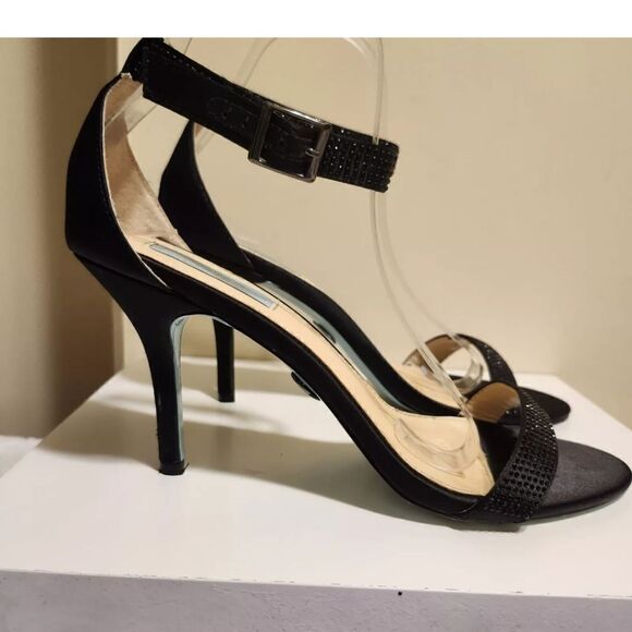 Betsey Johnson "Shilo" Black Rhinestone/Silk Strappy Sandals Sz.9 MSRP $109 - Picture 4 of 9